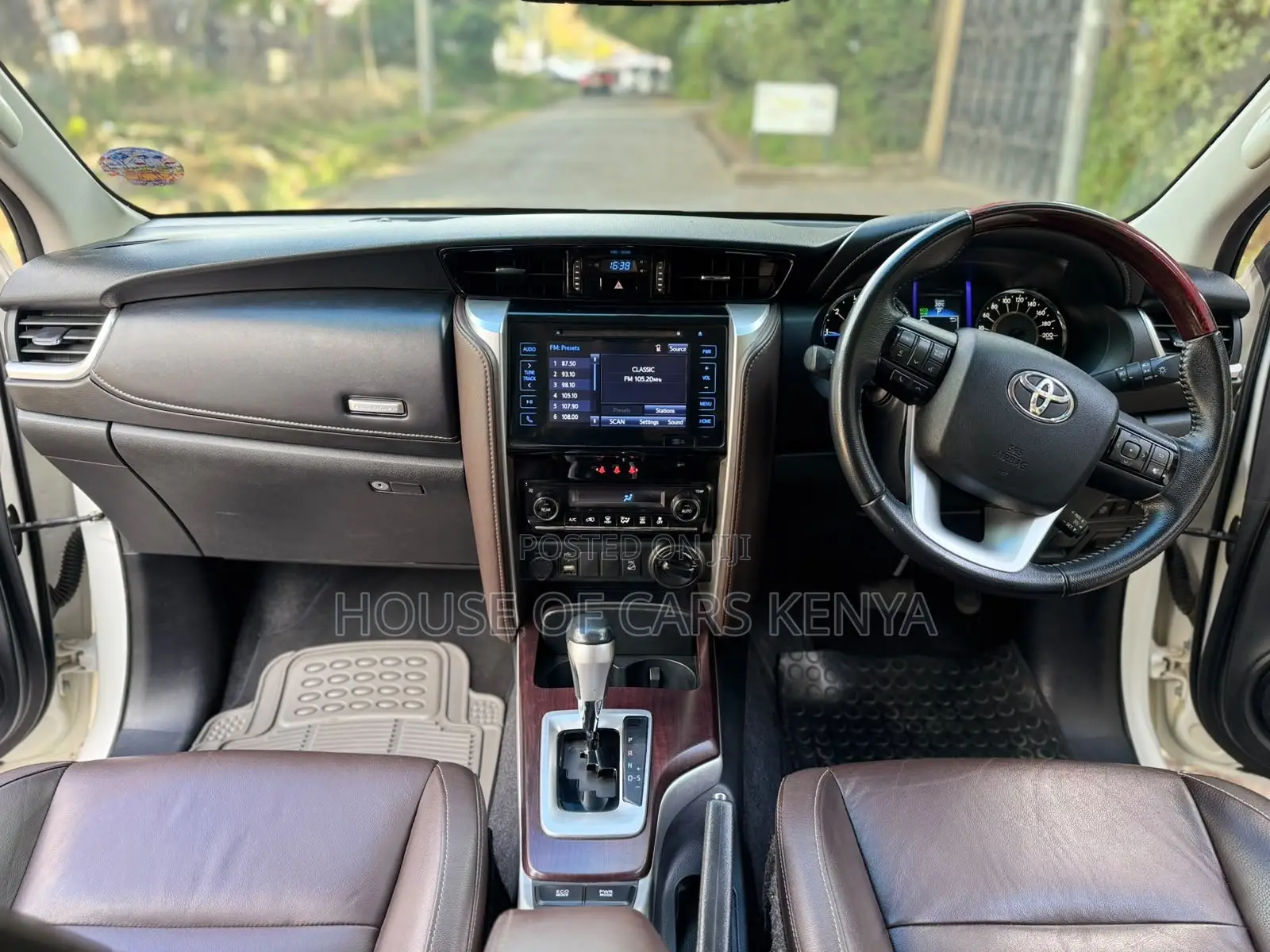 Toyota Fortuner 2019 White