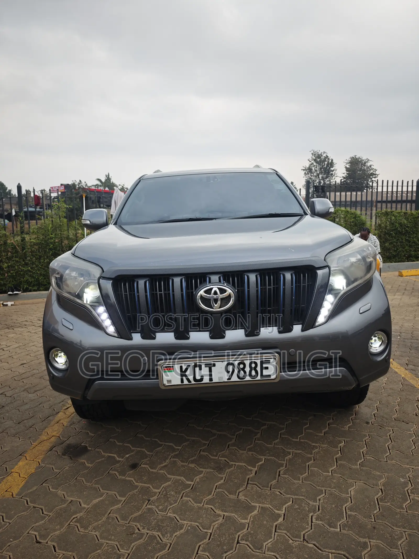 Toyota Land Cruiser Prado 2011 Black