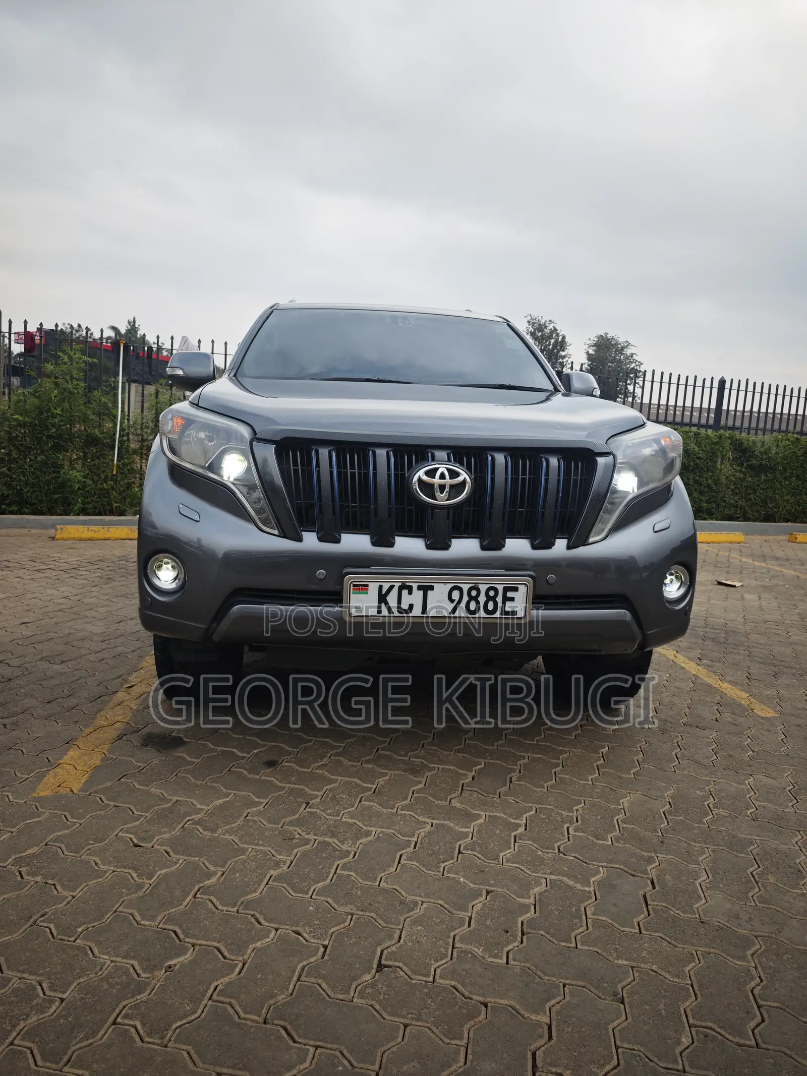 Toyota Land Cruiser Prado 2011 Black