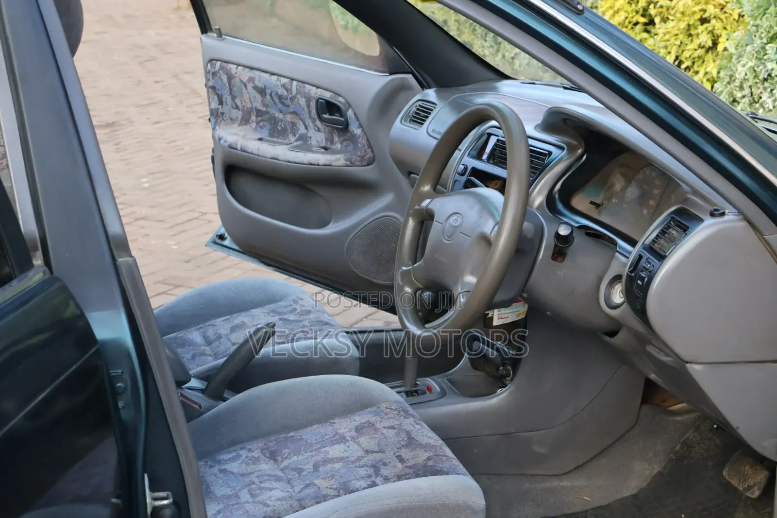 Toyota Corolla 2000 Green