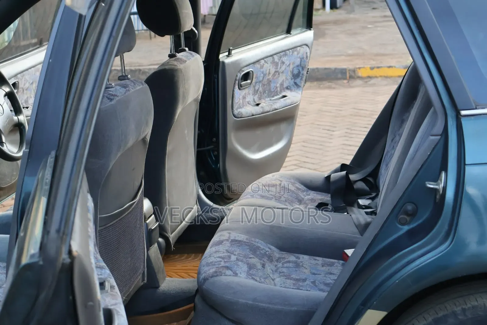 Toyota Corolla 2000 Green