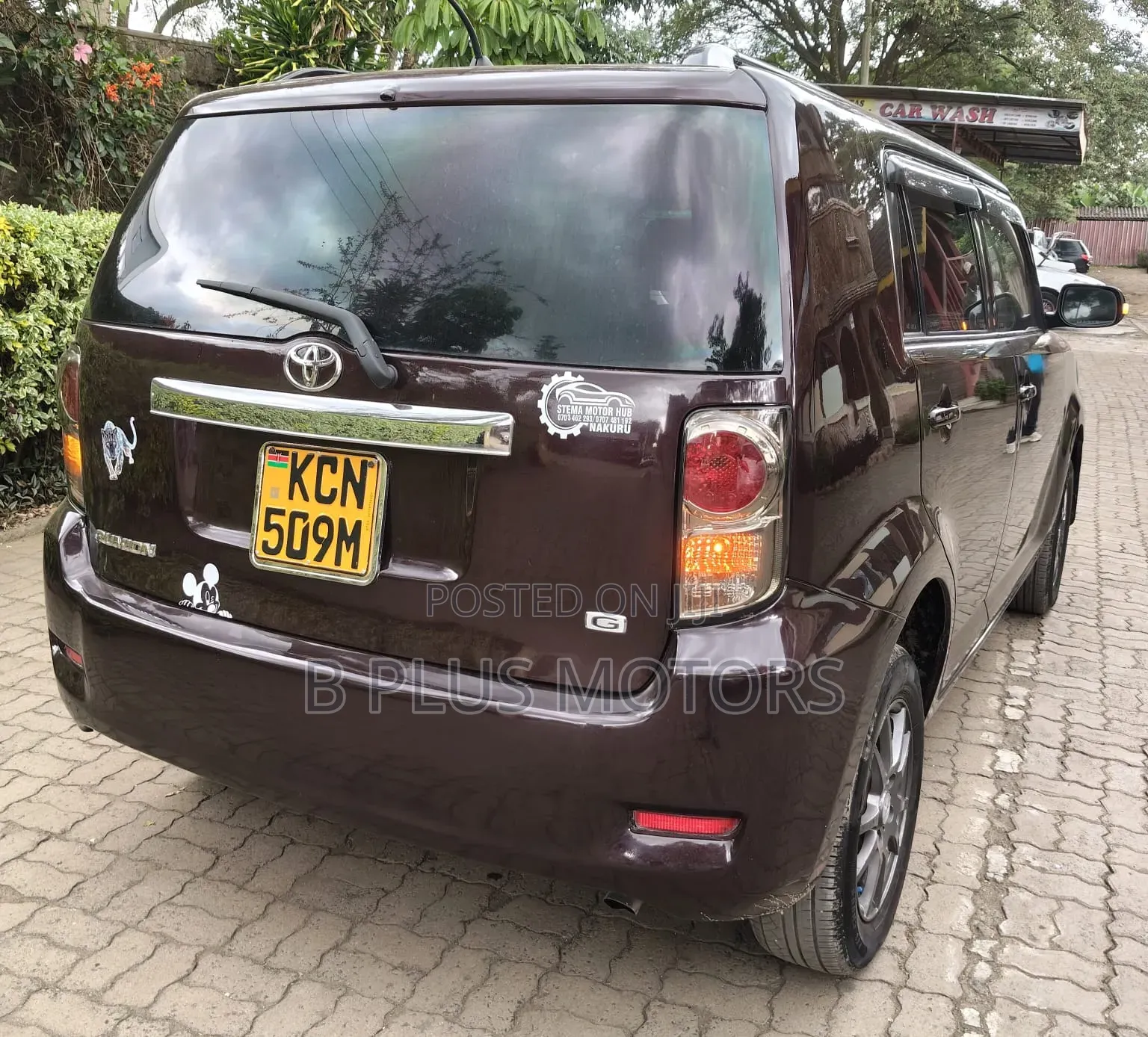 Toyota Corolla Rumion Hatchback 1.5 FWD 2011 Maroon