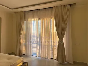 Add Privacy and Character to Dining Spaces With Window Curtains