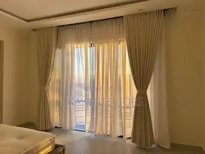Add Privacy and Character to Dining Spaces With Window Curtains