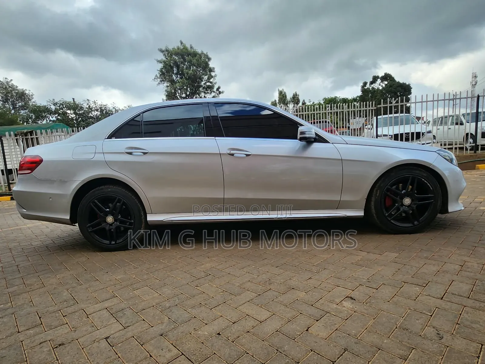 Mercedes-Benz E250 2016 Silver