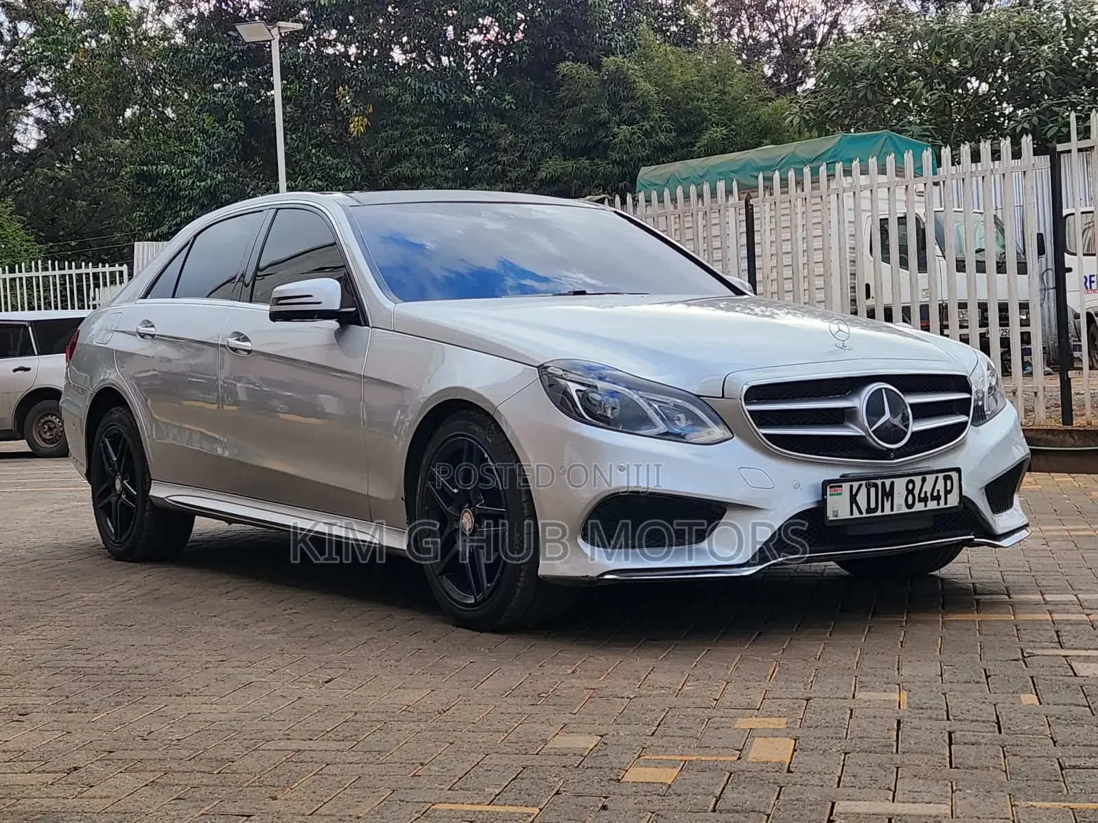 Mercedes-Benz E250 2016 Silver