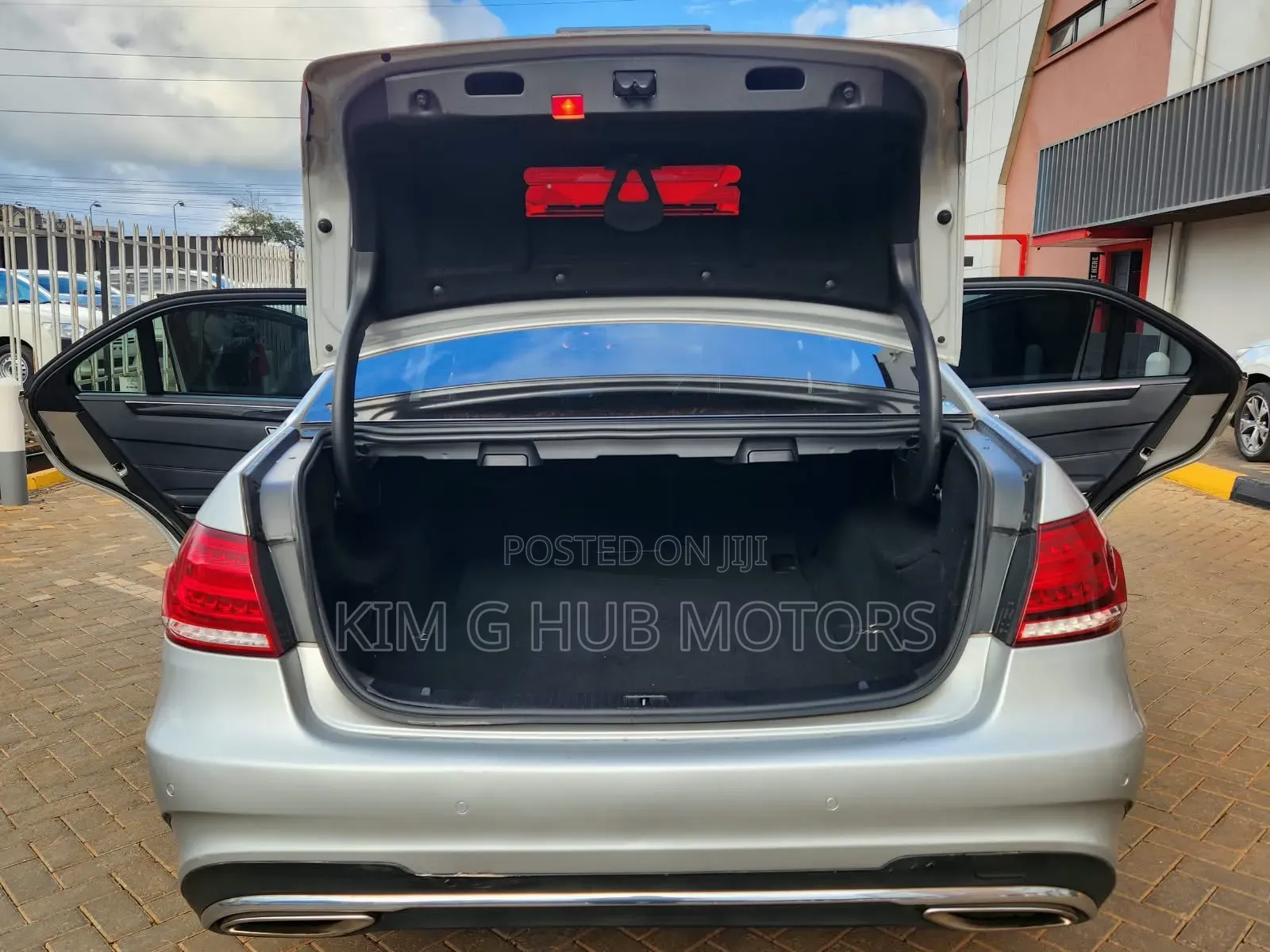 Mercedes-Benz E250 2016 Silver