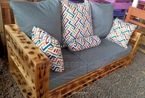 3 Seater Pallet Sofa With Cushions.