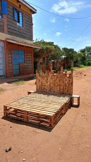 4 by 6 Pallet Block Bed