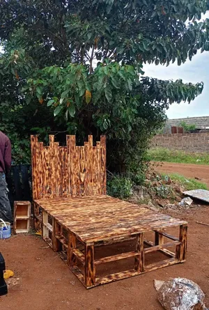 4 by 6 Pallet Block Bed