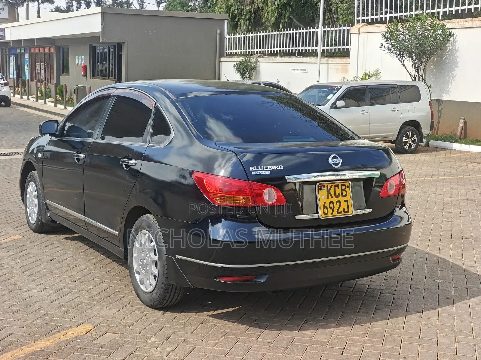 Nissan Bluebird 2008 Black