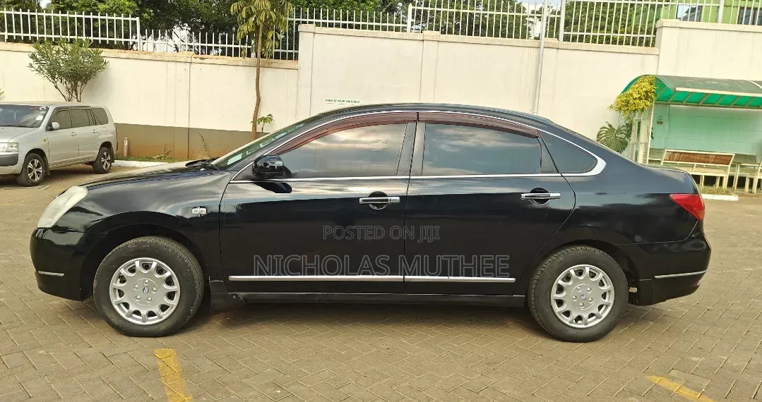 Nissan Bluebird 2008 Black