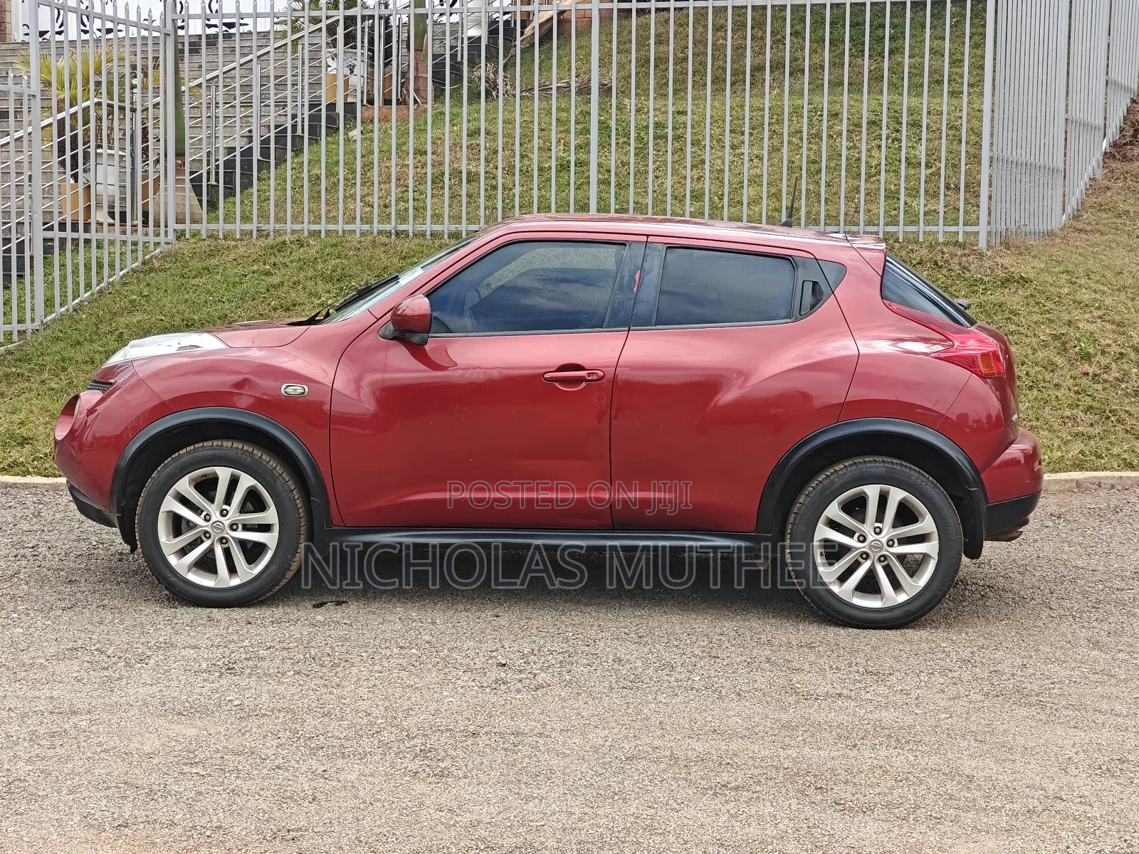 Nissan Juke 2011 Red
