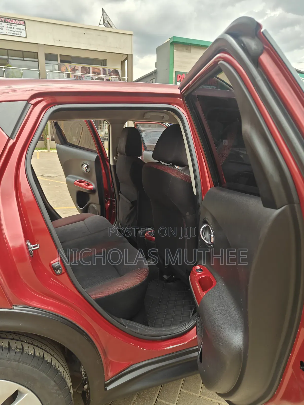 Nissan Juke 2011 Red