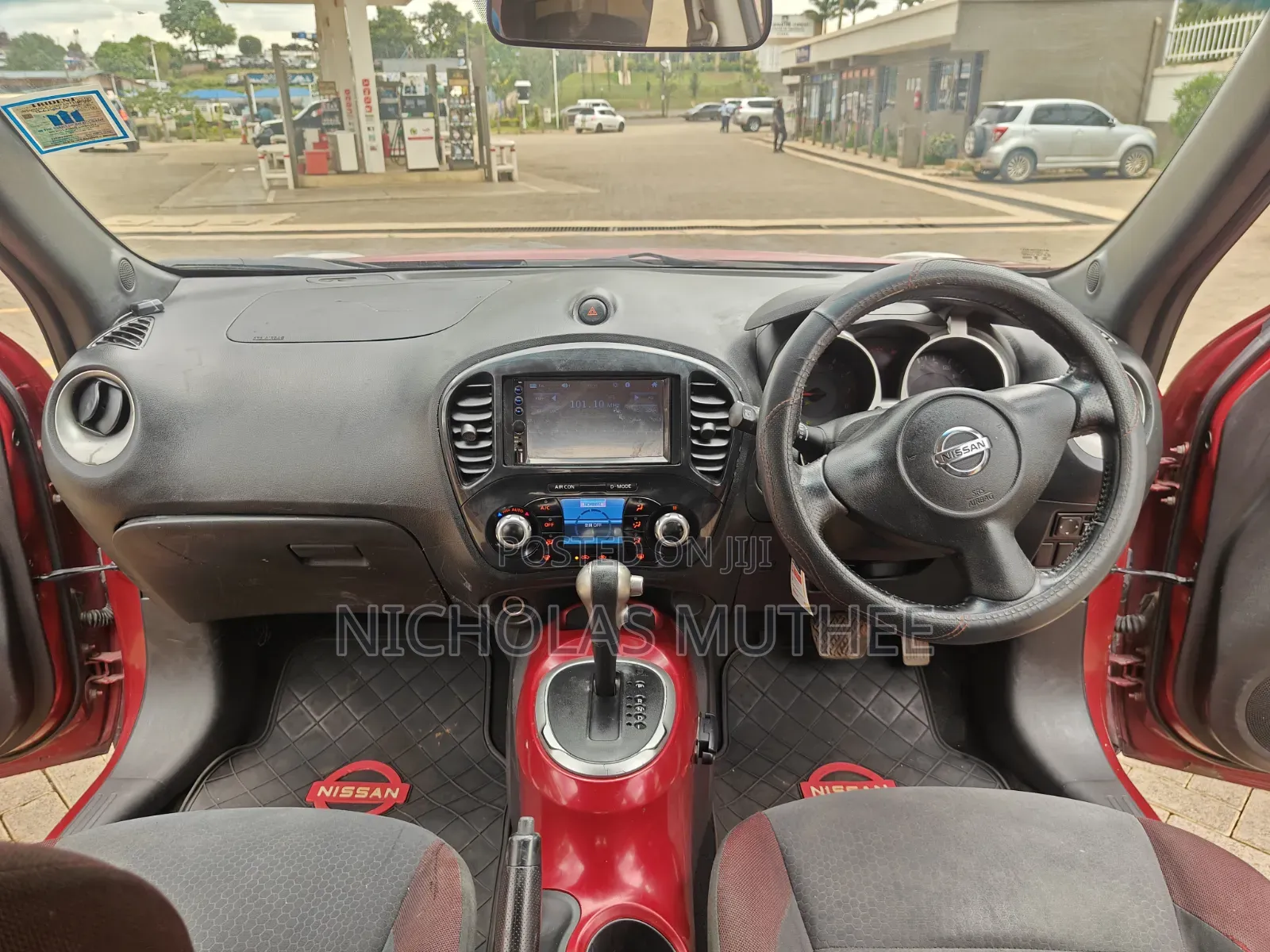 Nissan Juke 2011 Red