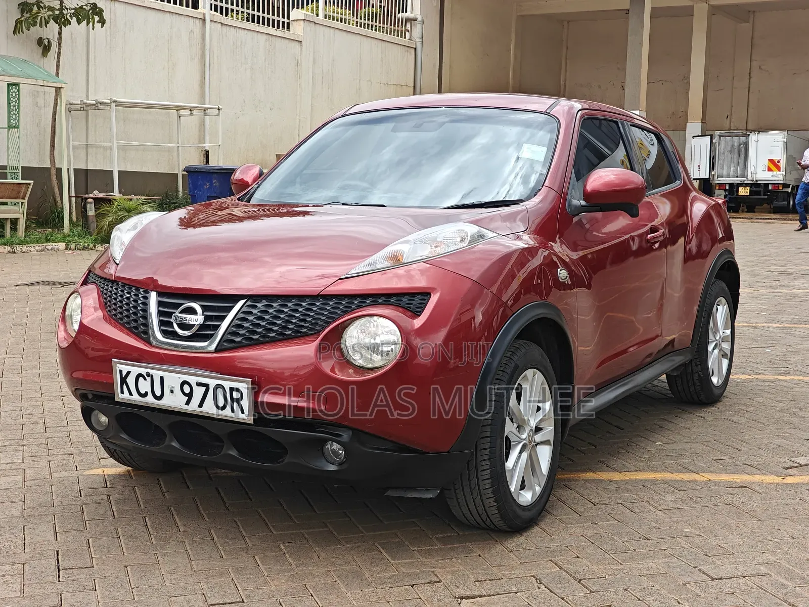 Nissan Juke 2011 Red
