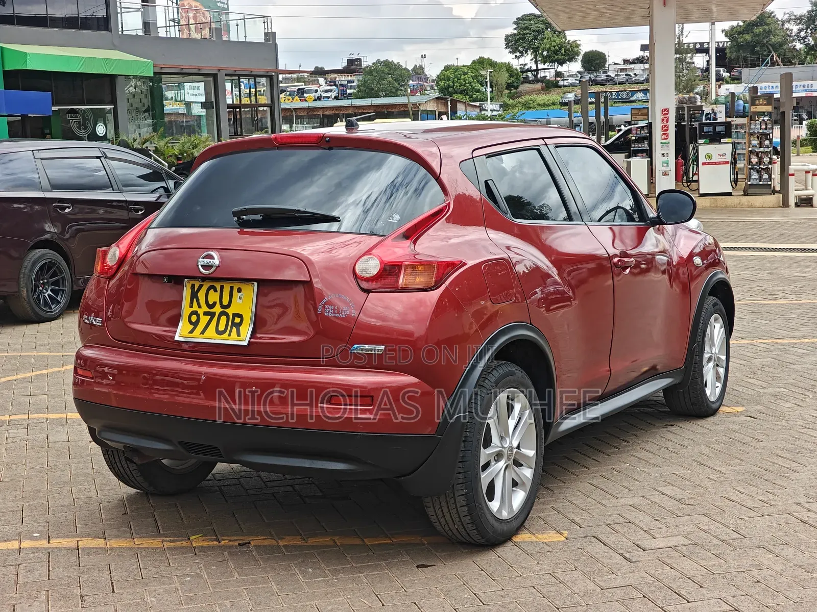 Nissan Juke 2011 Red