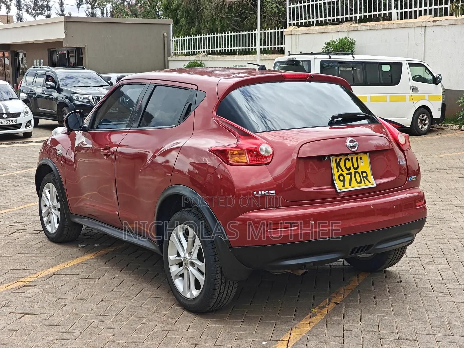 Nissan Juke 2011 Red