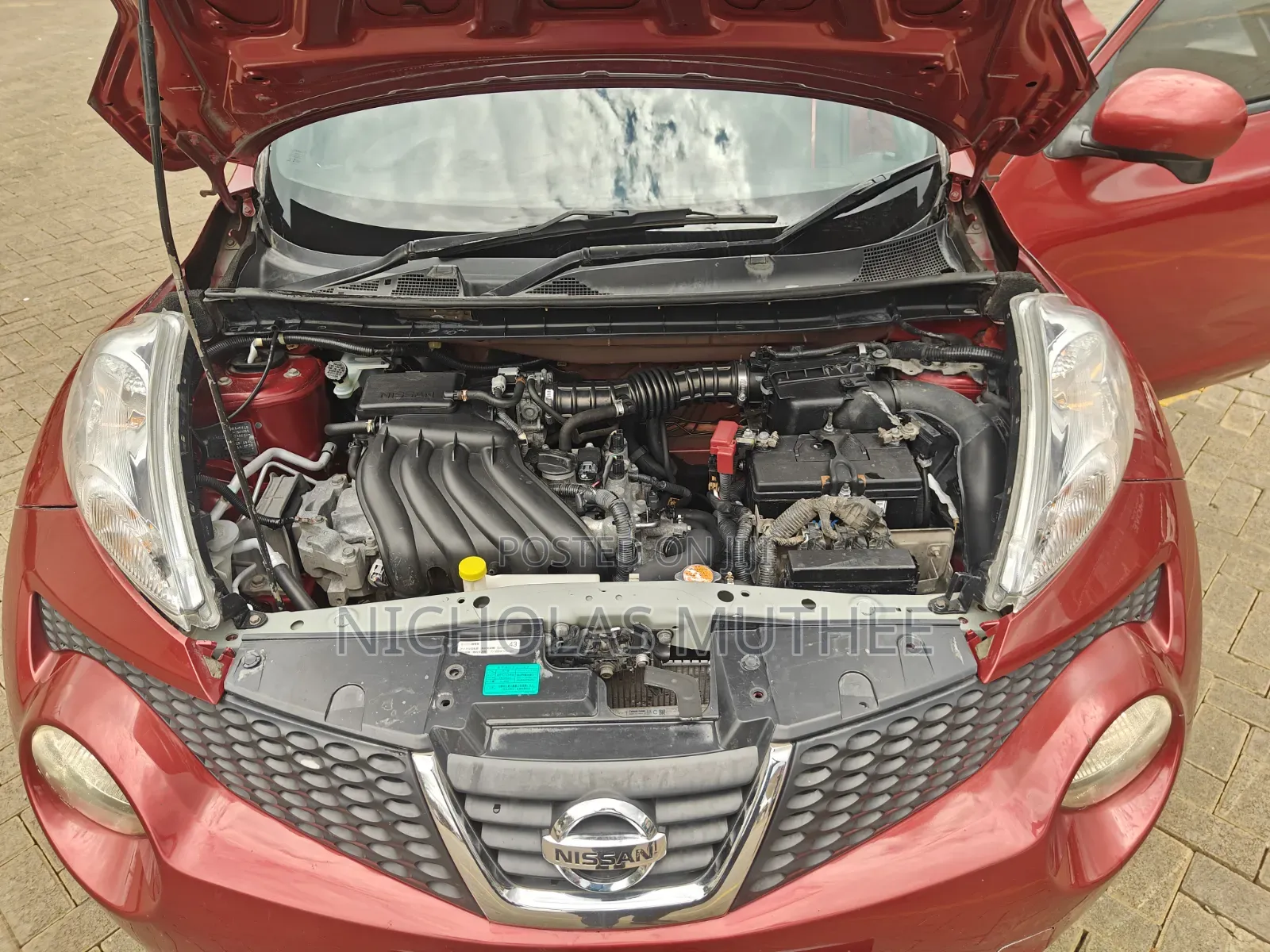 Nissan Juke 2011 Red
