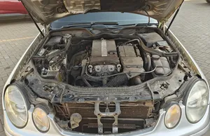 Mercedes-Benz E200 2005 Silver