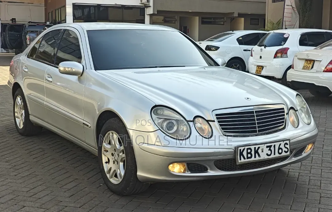 Mercedes-Benz E200 2005 Silver
