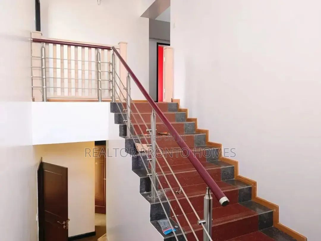 5bdrm Villa in Lavington, Muthangari for rent