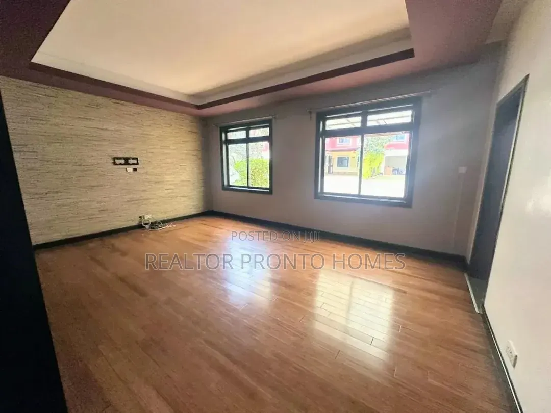 5bdrm Villa in Lavington, Muthangari for rent