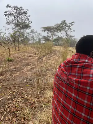 1 Acre Land Mwala Mathunthini