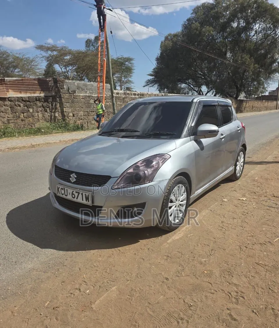 Suzuki Swift 2012 Gray