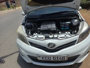 Toyota Vitz 2011 White