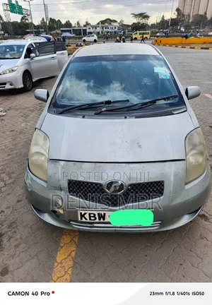 Toyota Vitz 2008 Gray