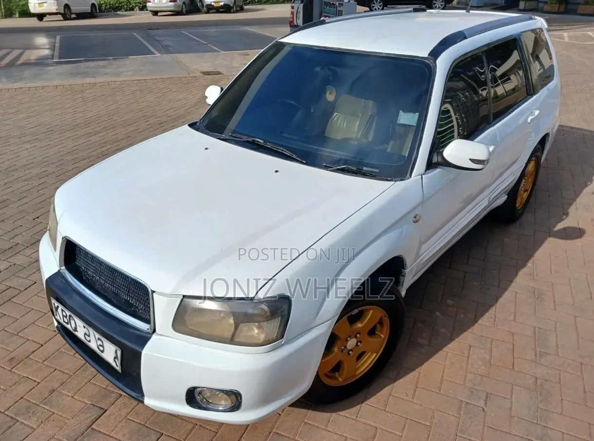 Subaru Forester Automatic 2004 White