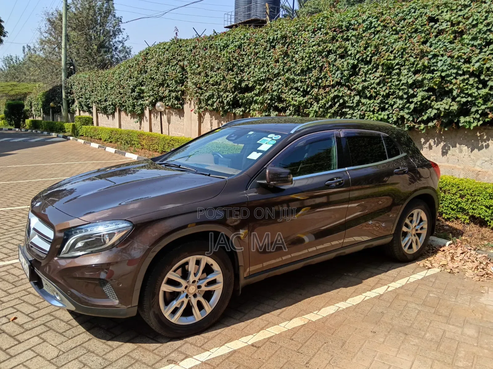 Mercedes-Benz GLA 250 2016 Brown