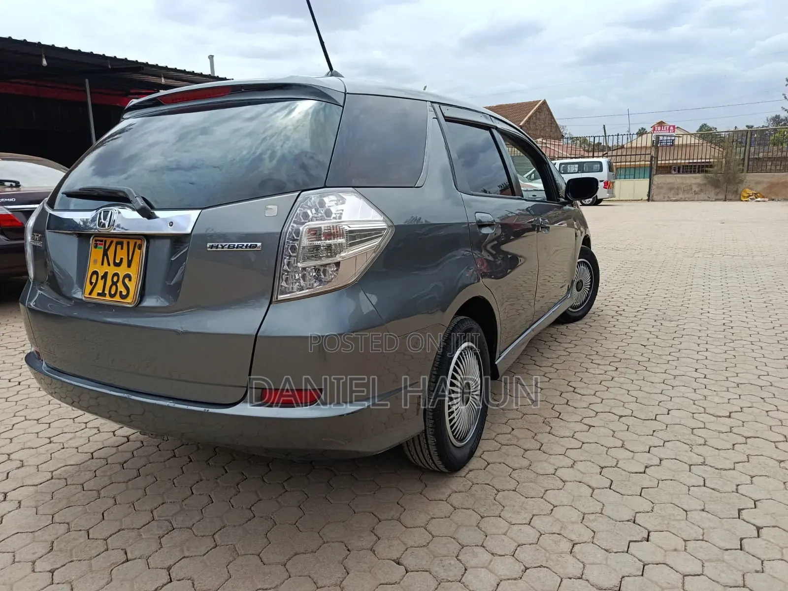 Honda Fit Shuttle 1.3 Hybrid 2WD 2012 Gray