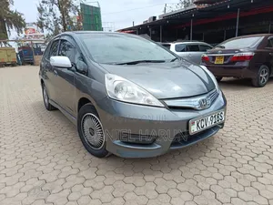 Honda Fit Shuttle 1.3 Hybrid 2WD 2012 Gray