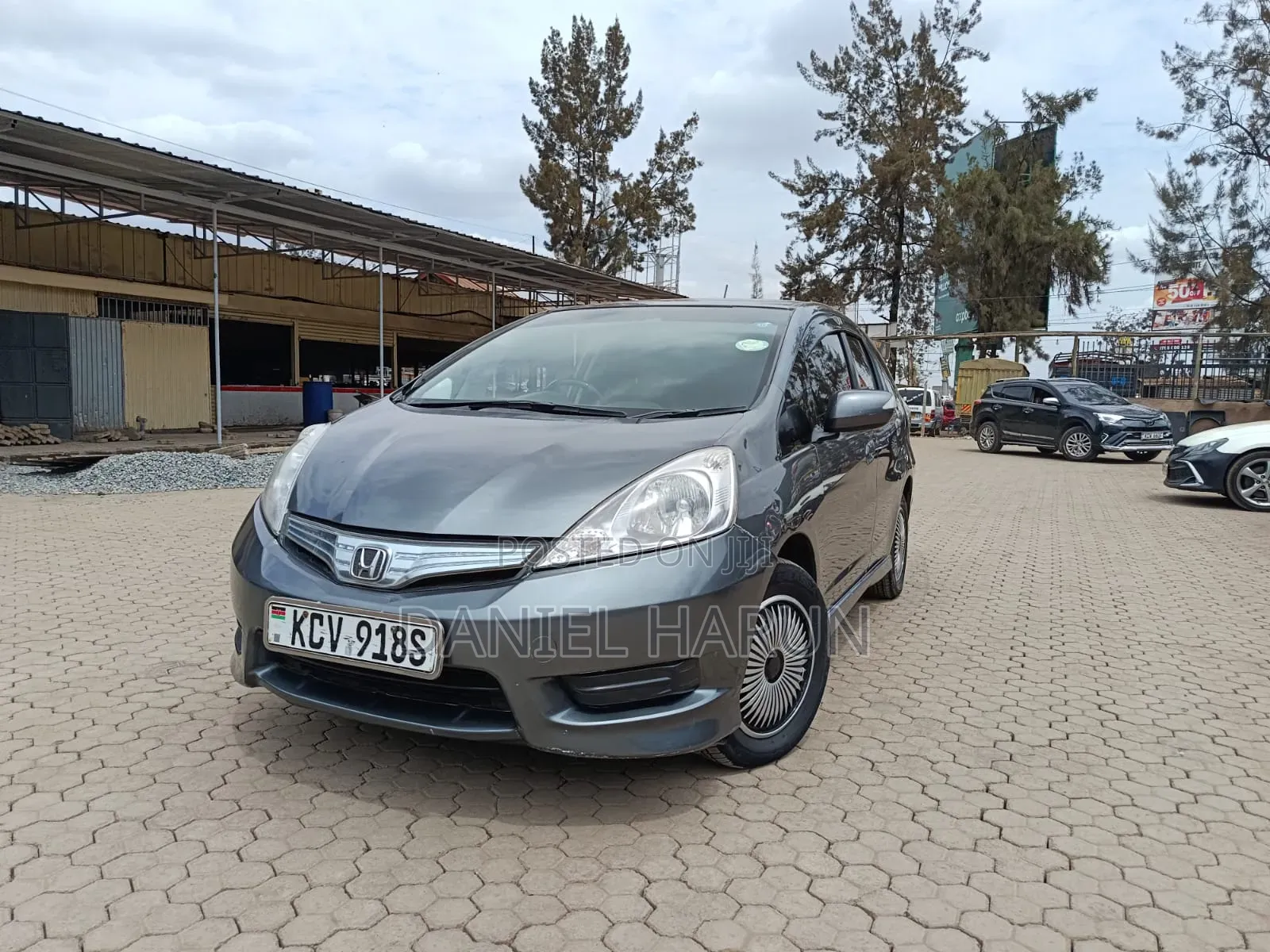 Honda Fit Shuttle 1.3 Hybrid 2WD 2012 Gray