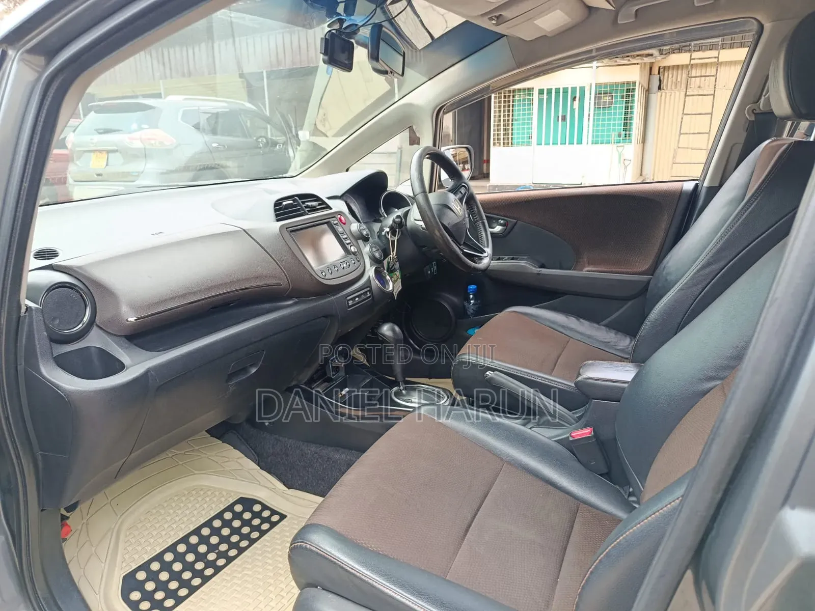 Honda Fit Shuttle 1.3 Hybrid 2WD 2012 Gray