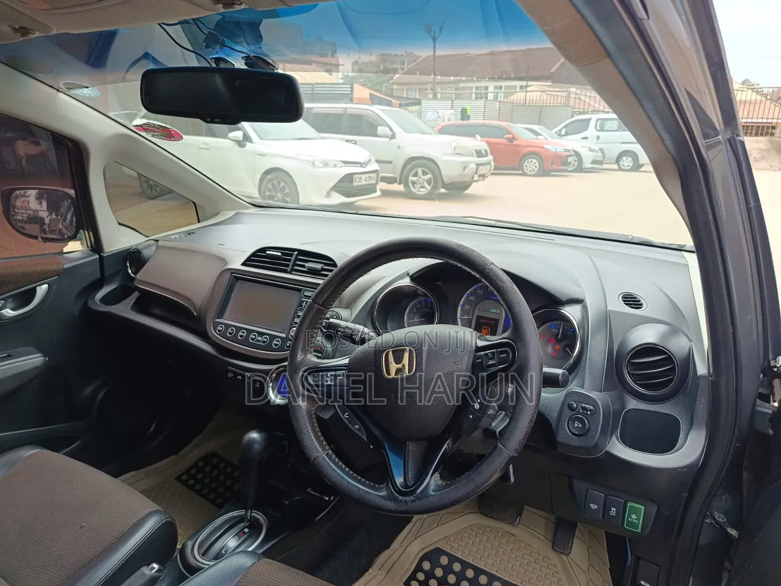 Honda Fit Shuttle 1.3 Hybrid 2WD 2012 Gray