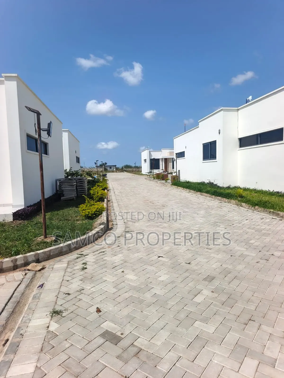 3bdrm Bungalow in Mariakani, Mazeras for sale