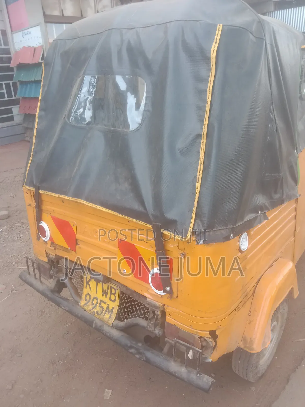 Piaggio Scooter 2022 Yellow