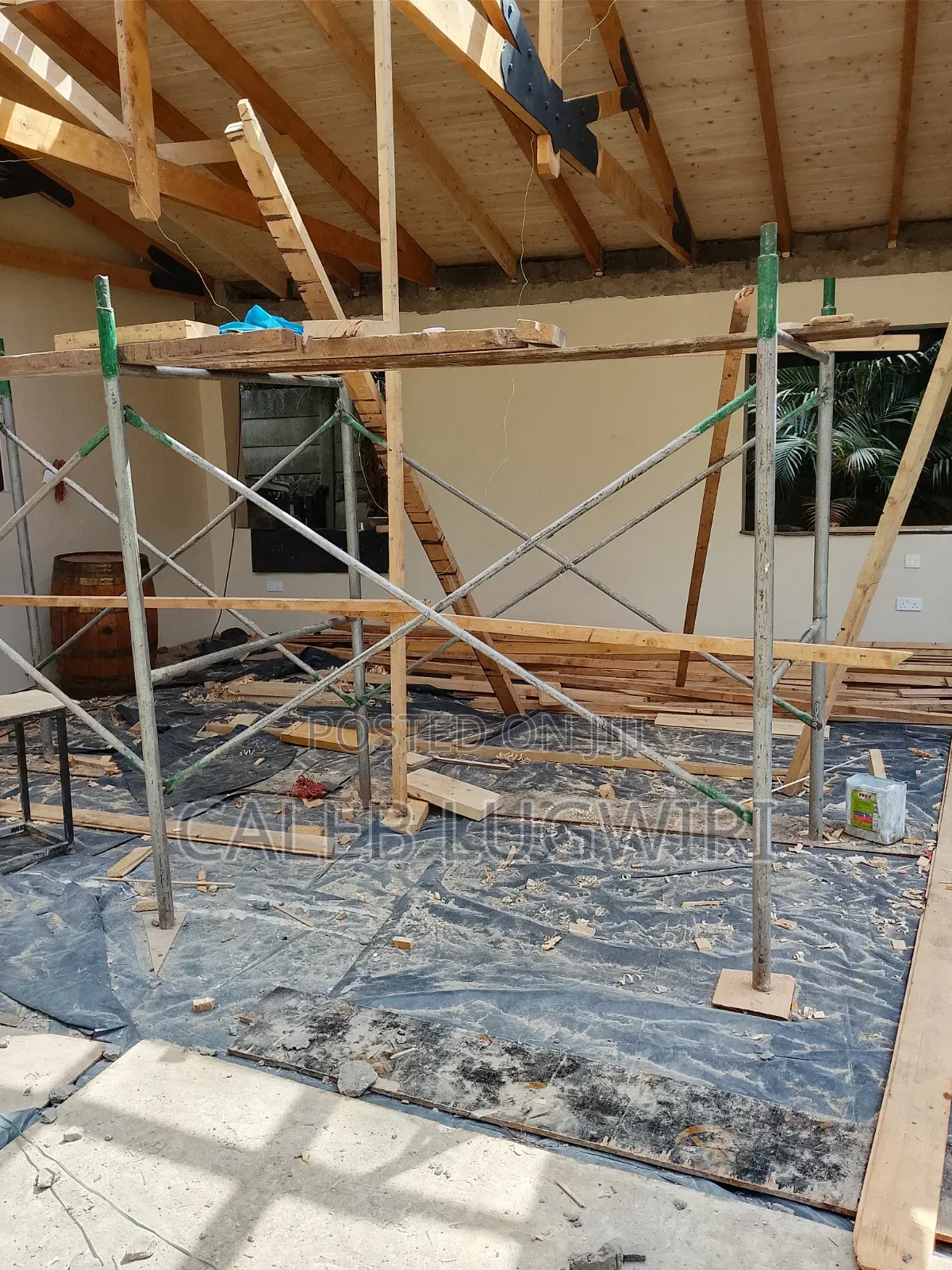Ladder Scaffolding for All Contraction