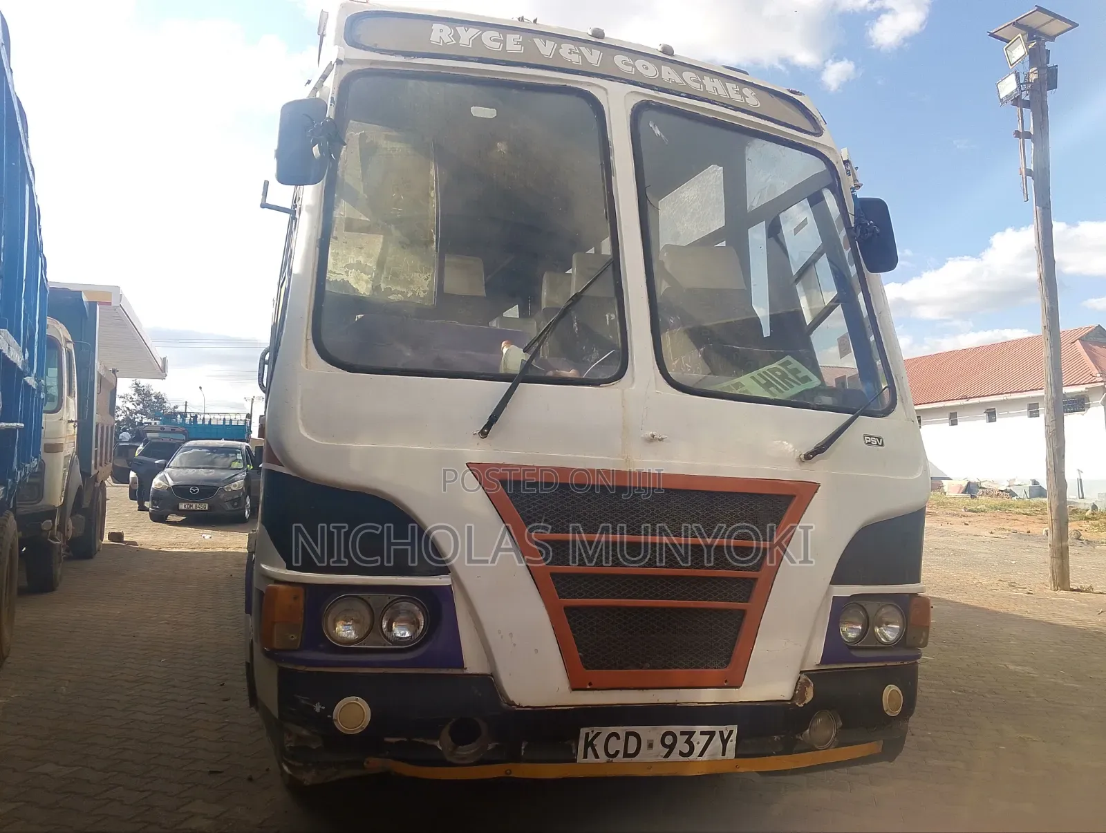 Mitsubishi Fuso Aero Bus 2011 White
