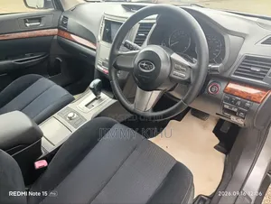 Subaru Outback 2.5i Premium 2012 Silver