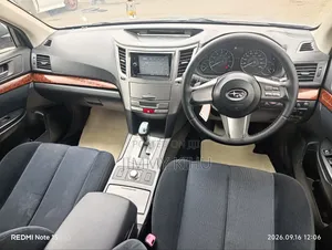 Subaru Outback 2.5i Premium 2012 Silver