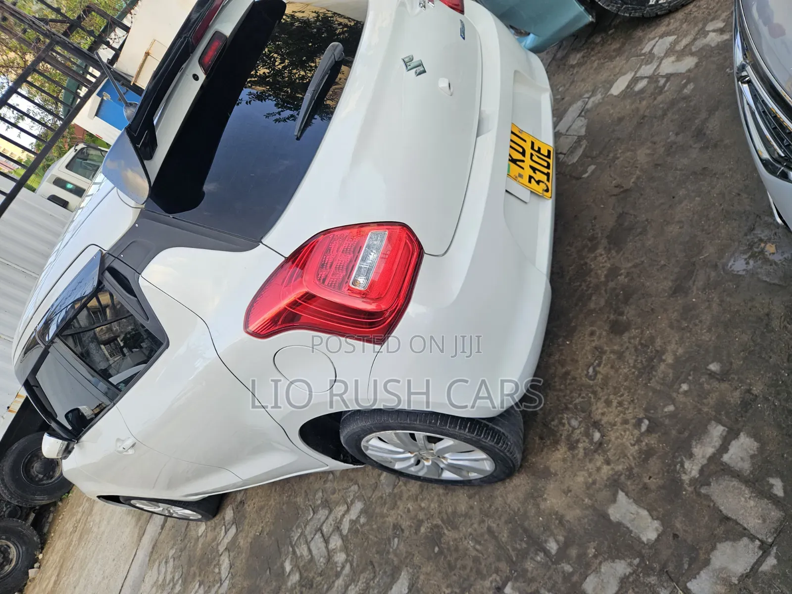 Suzuki Swift 2018 White