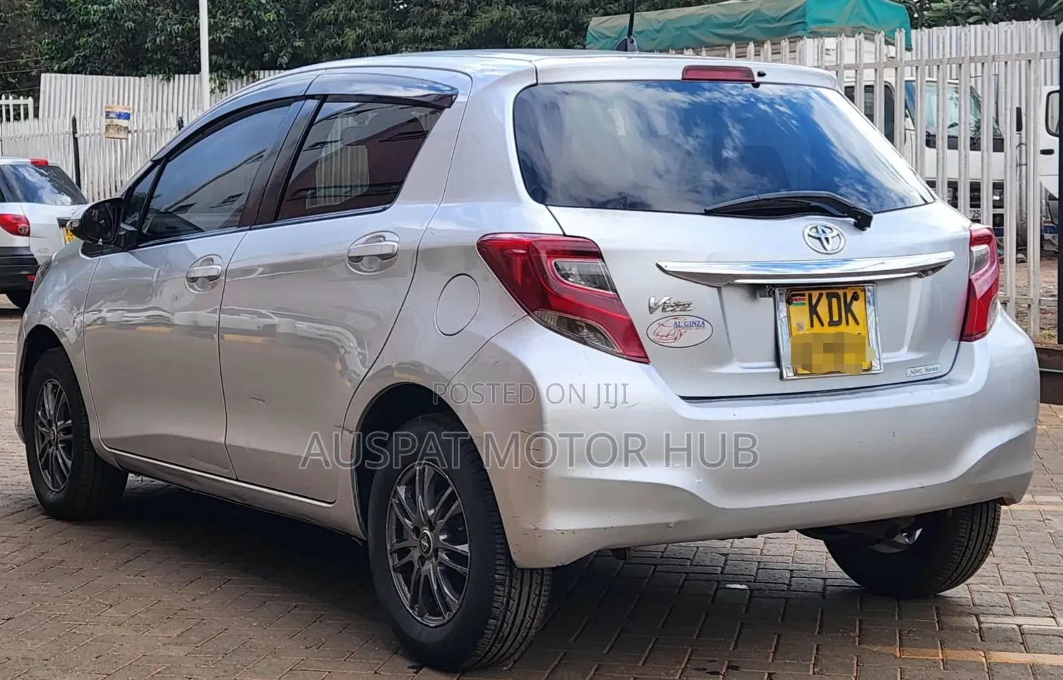 Toyota Vitz 1.3 FWD 3dr 2015 Silver