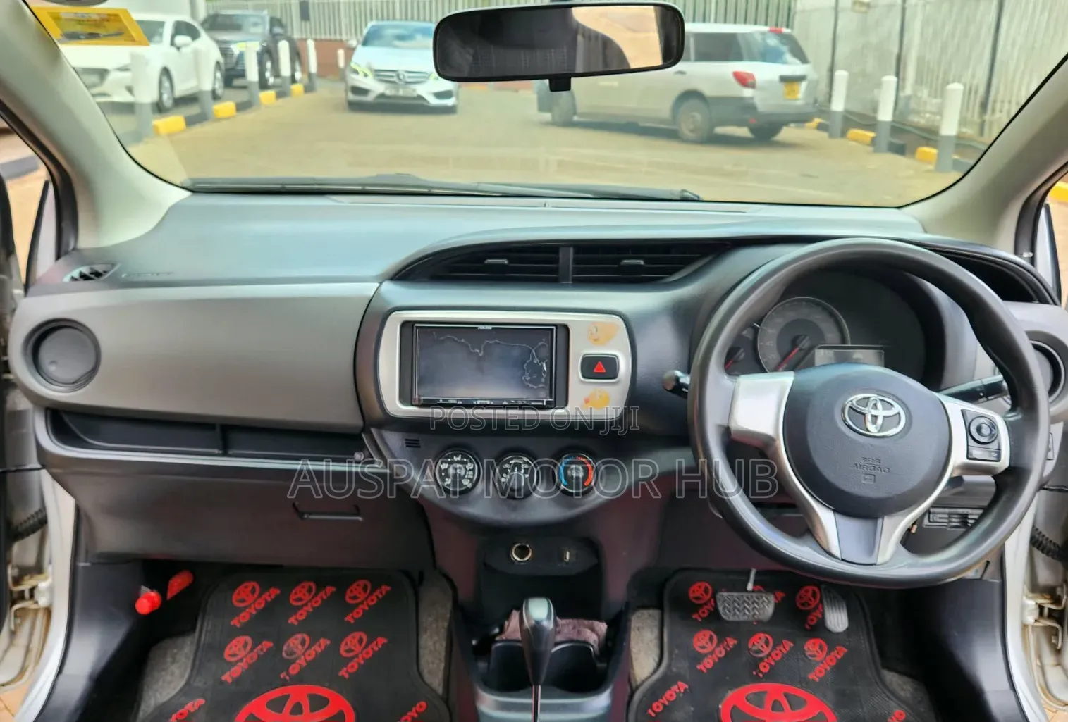 Toyota Vitz 1.3 FWD 3dr 2015 Silver