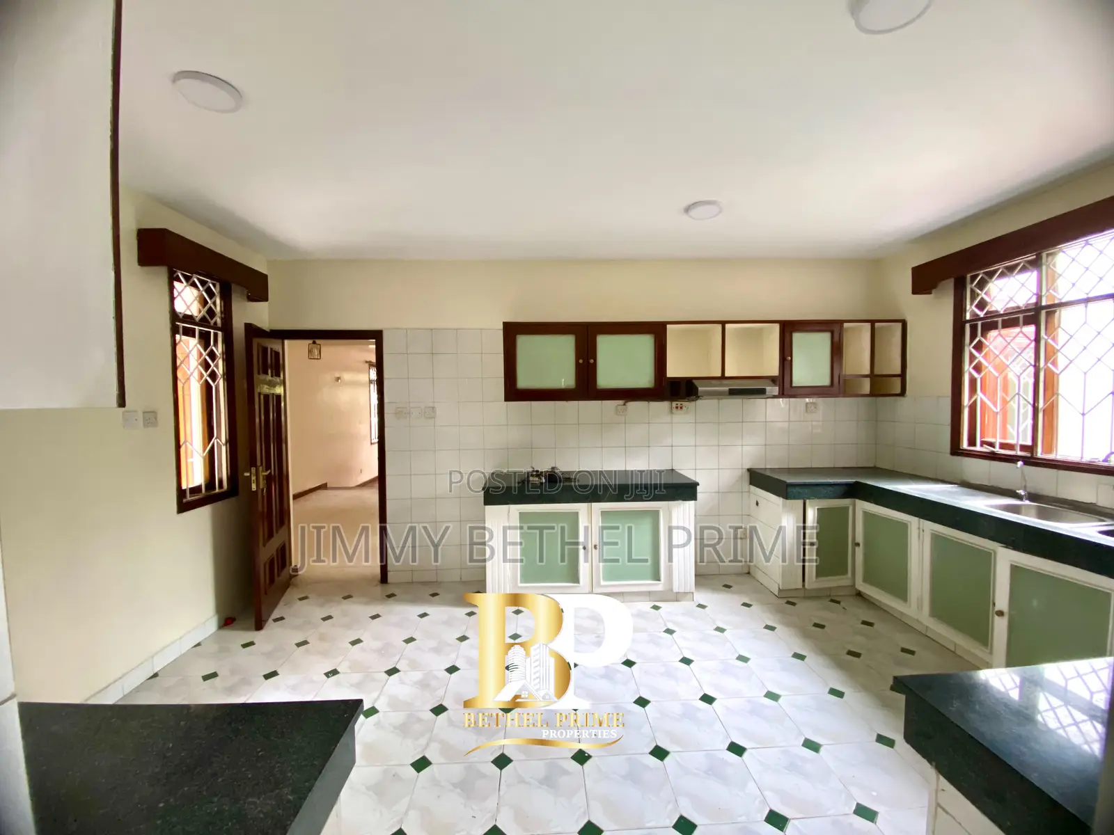 4bdrm Townhouse / Terrace in Lavington for rent