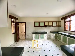 4bdrm Townhouse / Terrace in Lavington for rent