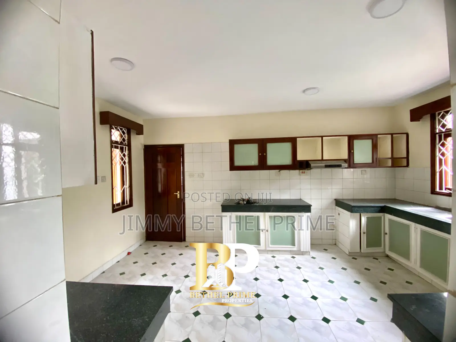 4bdrm Townhouse / Terrace in Lavington for rent
